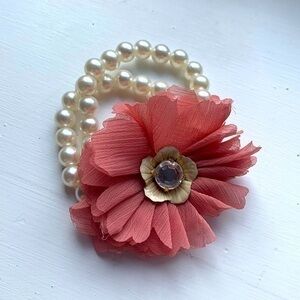 Pearl Bracelet with flower